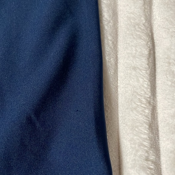 Under Armour Compression Criss Cross Legging NWT | Size Medium - Picture 4 of 11